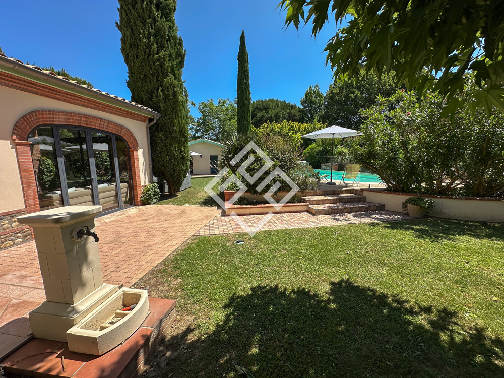 � vendre  Propri�t�/ch�teau Toulouse (31000)