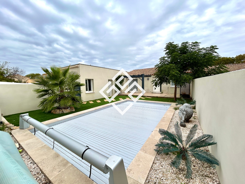 Villa de plain-pied avec piscine proche de Narbonne
