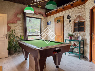  Immeuble à vendre 9 pièces 438 m²