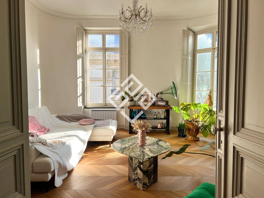 EDOUARD- Appartement T3 de caractère de 125 m2