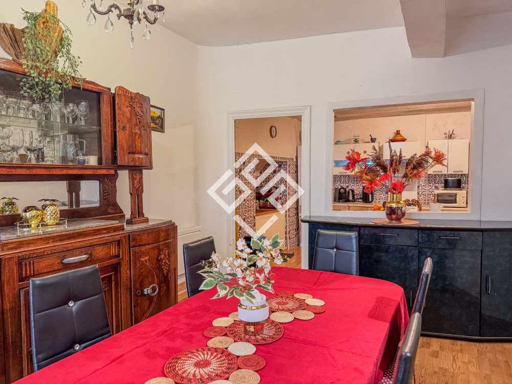 Maison 7 pièces 240 m² · à Ouveillan · 240 m² · 152 000 €