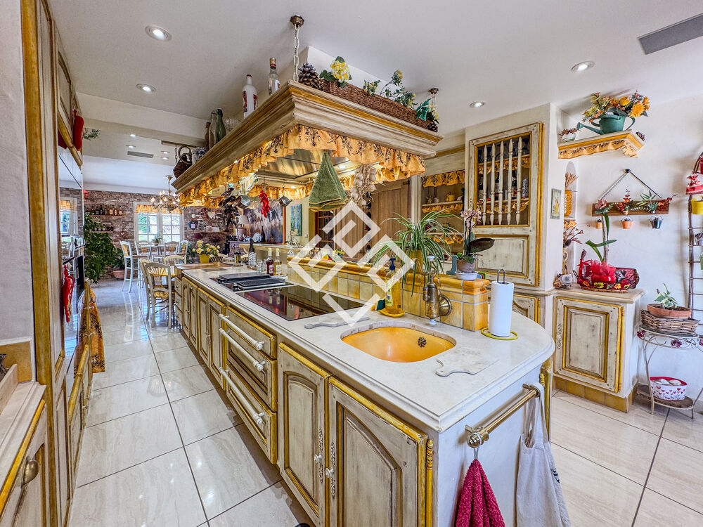 à vendre  Propriété/château Lézignan-Corbières (11200)