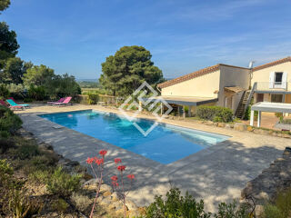  Propri�t�/ch�teau � vendre 5 pi�ces 225 m�