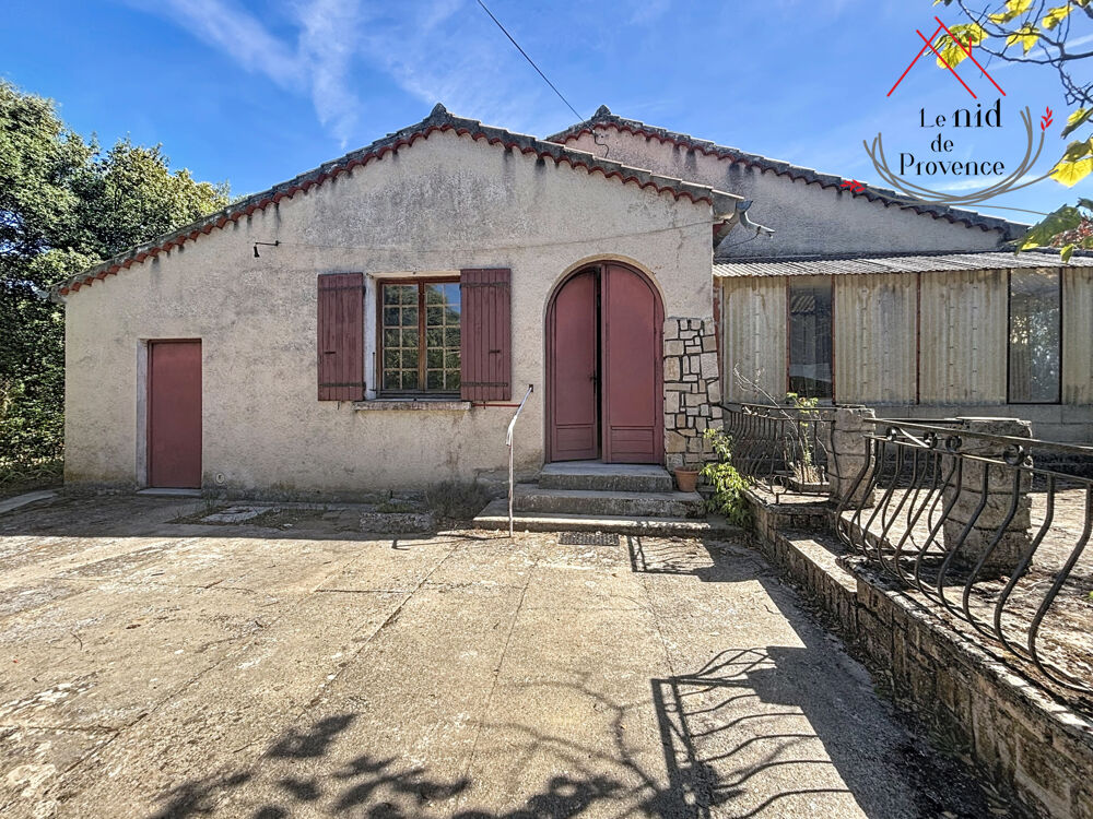 Maison de plain-pied avec 1 300 m2 de jardin