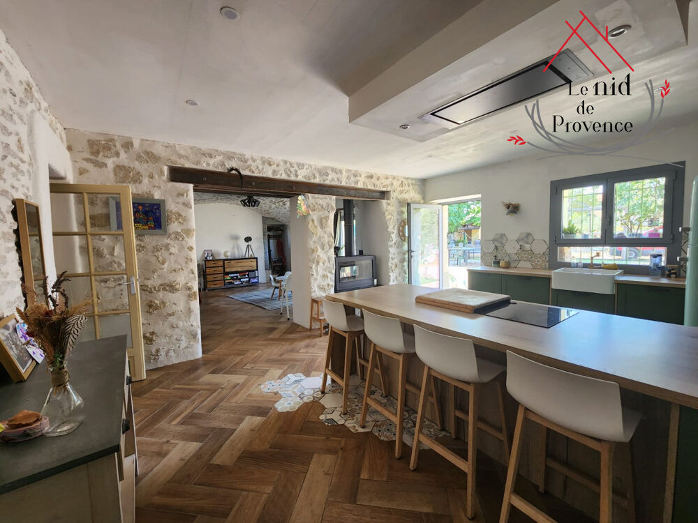 Vente Maison Mas en pierre d'environ 168 m2 habitables sur un terrain de 1 610 m2 Serignan du comtat
