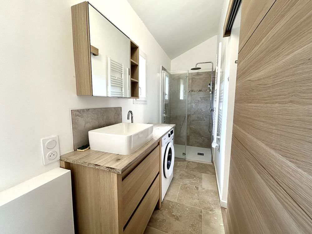 Location Appartement A LOUER - T2 MEUBLÉ RÉNOVÉ PROCHE CENTRE-VILLE - ORANGE Orange