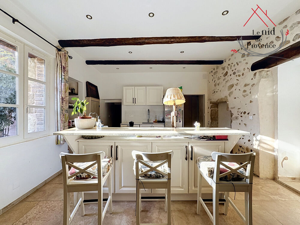 Maison de village 190 m2 rénovée à Violès