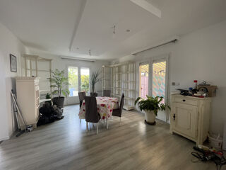  Maison  vendre 11 pices 225 m