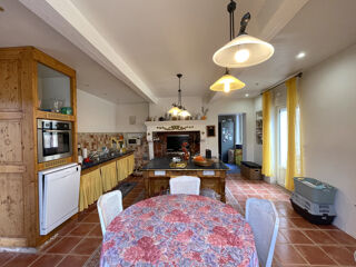  Propri�t�/ch�teau � vendre 7 pi�ces 276 m�