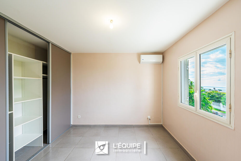 Maison duplex de 5 pièces avec jardin dans lotissement prisé