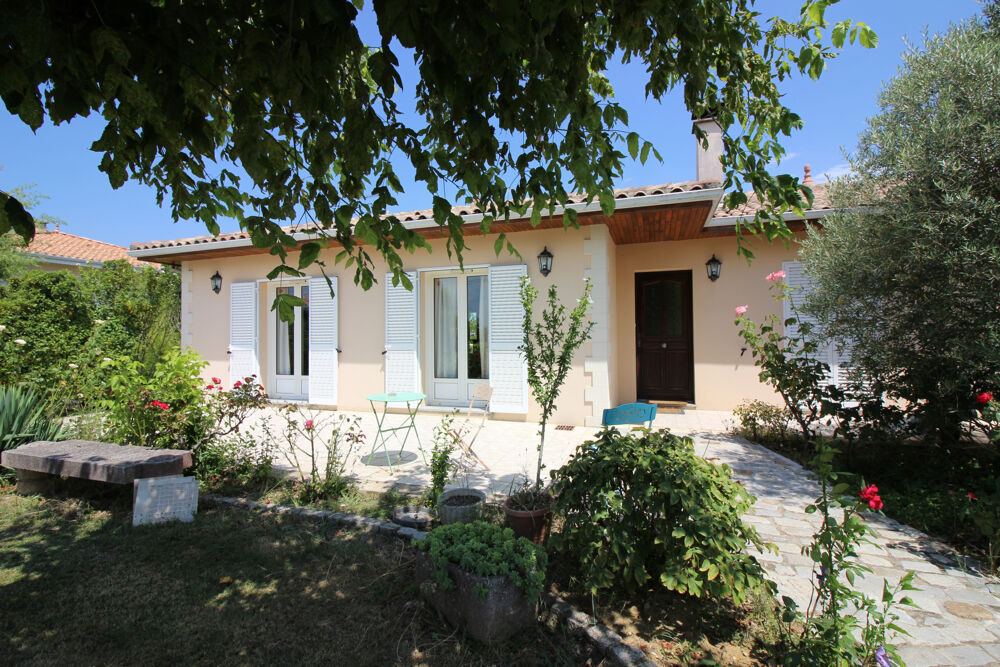 Hauteur de Rions grande Maison + un appartement de 40m2
