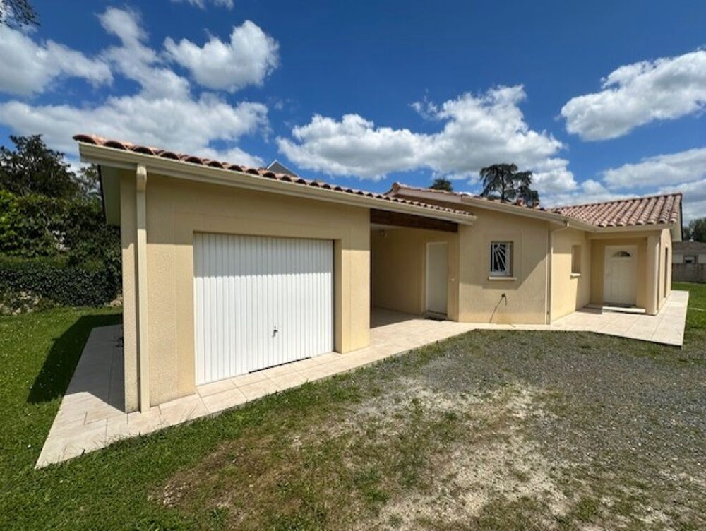 Maison contemporaine de plain-pied 3 chambres, lumineuse et impeccable avec terrain piscinable