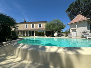  Propriété/château à vendre 9 pièces 309 m²