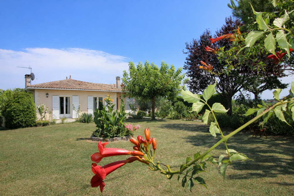 Hauteur de Rions grande Maison + un appartement de 40m2