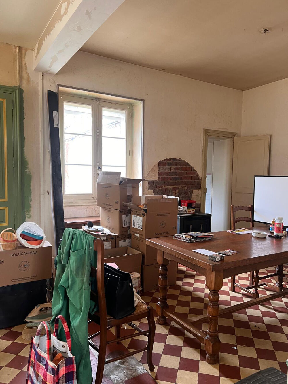 A VENDRE MAISON ANCIENNE A RENOVER AU LUDE