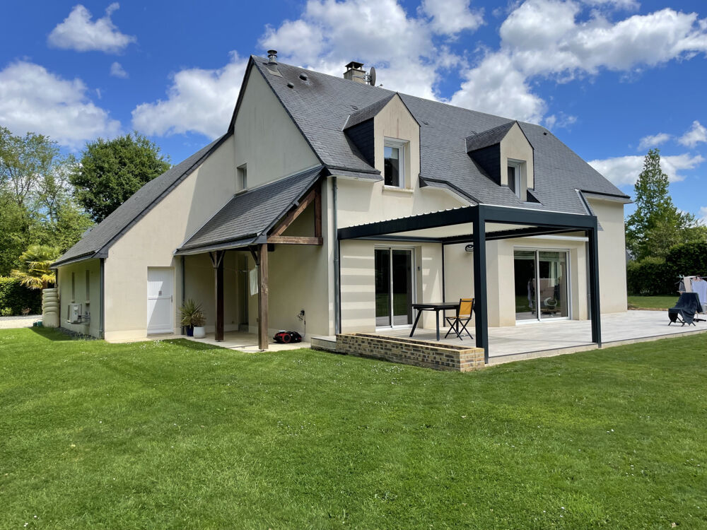 Vente Maison Maison familiale d'environ 170 m2, vie de plain pied, terrain clos et arboré de 1 700m2 Argentre