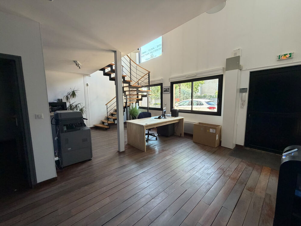   BUREAUX CONTEMPORAINS À PROXIMITÉ DU PÔLE TASSIGNY 