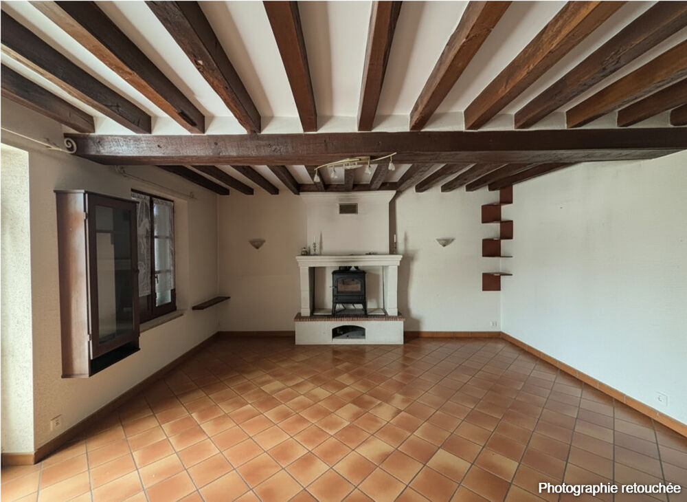 Maison avec dépendances et piscine à Mazé Milon