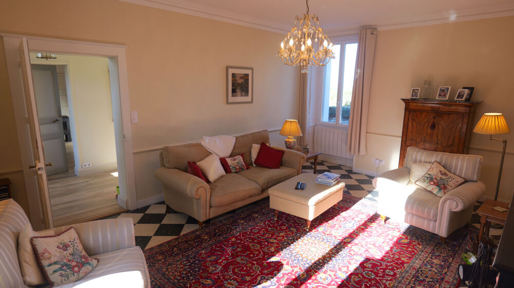 Vente Maison Belle propriété en tuffeau avec dépendances et potentiel de gîte Meron