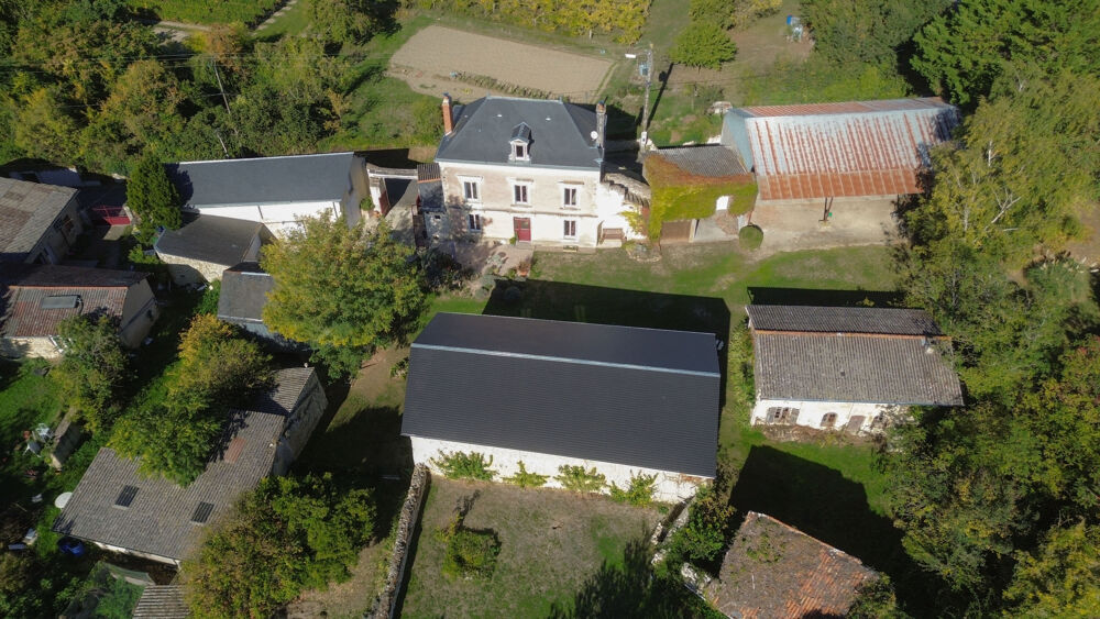 Vente Maison Belle propriété en tuffeau avec dépendances et potentiel de gîte Meron
