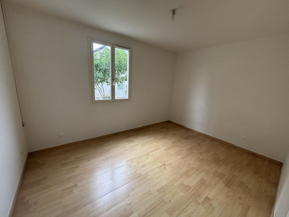 Très rare sur le secteur ! Maison de plain-pied avec 4 chambres et superbe jardin paysager