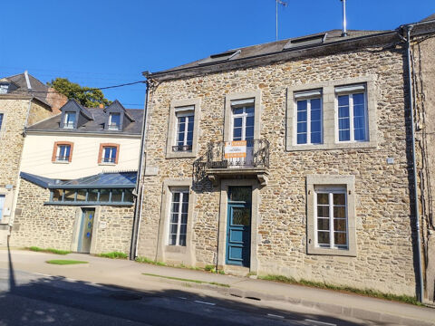   Maison de ville rénovée avec véranda à Mayenne Maison - 5 pièce(s) - 179 m²