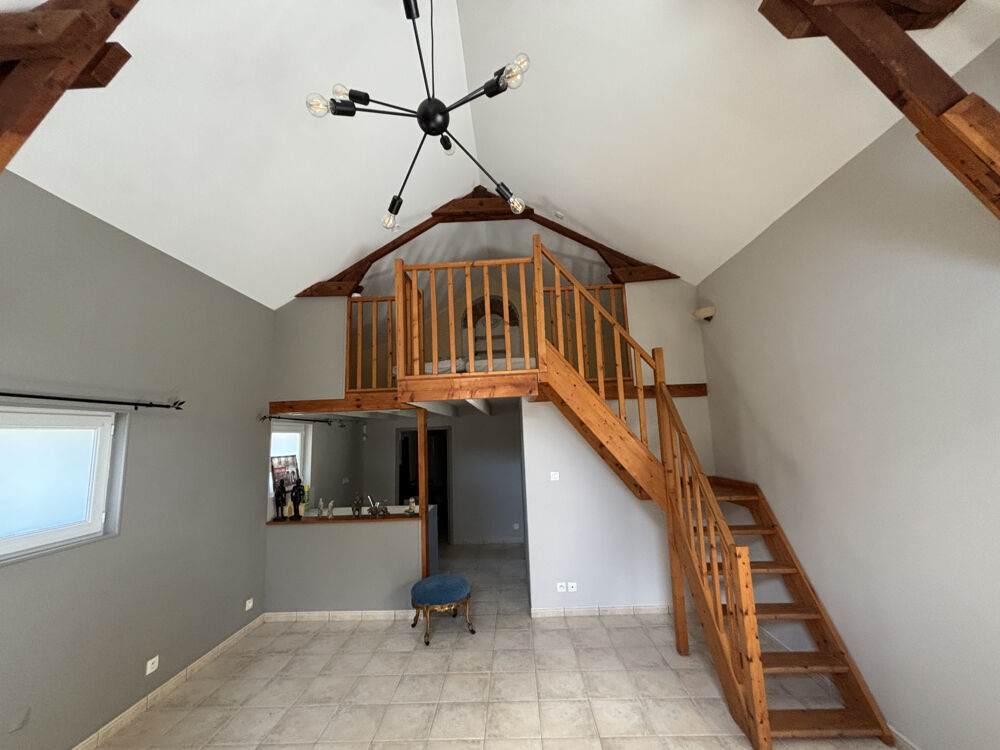 à vendre  Propriété/château Seiches-sur-le-Loir (49140)