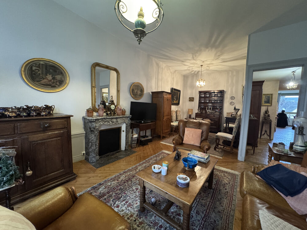 Maison de caractère haussmannienne avec ascenseur, jardin et fort potentiel Mamers