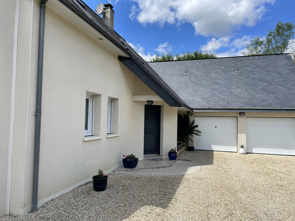 Vente Maison Maison familiale d'environ 170 m2, vie de plain pied, terrain clos et arboré de 1 700m2 Argentre