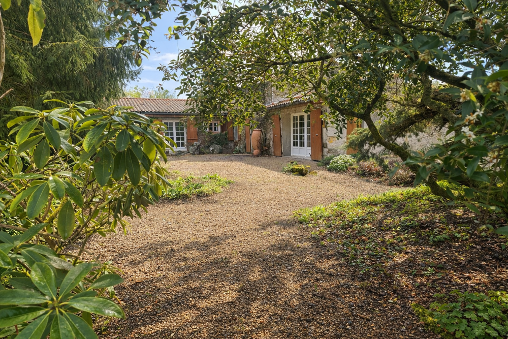MAISON DE CAMPAGNE