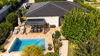 Maison 5 pièces 135 m² · à Montboucher sur Jabron · 135 m² · 427 500 €