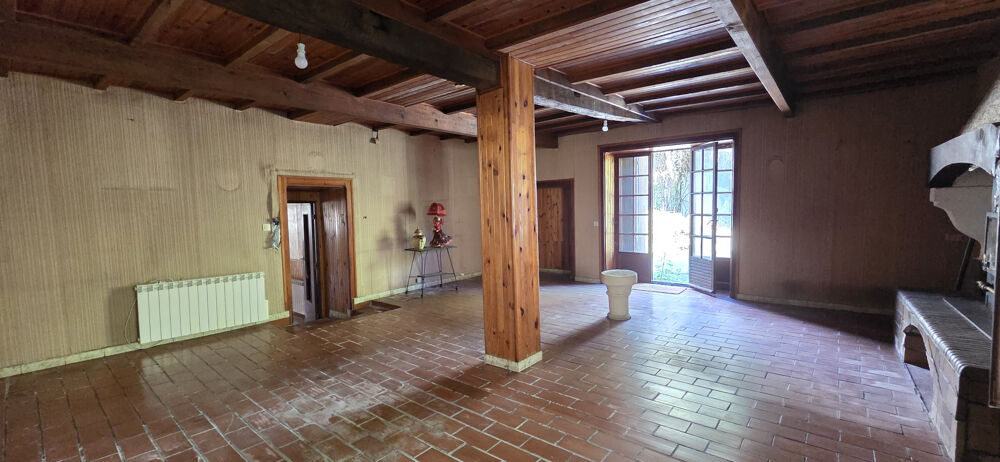 Maison charentaise de 153 m2 + dépendances et jardin