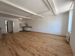  Appartement à louer 4 pièces 120 m²