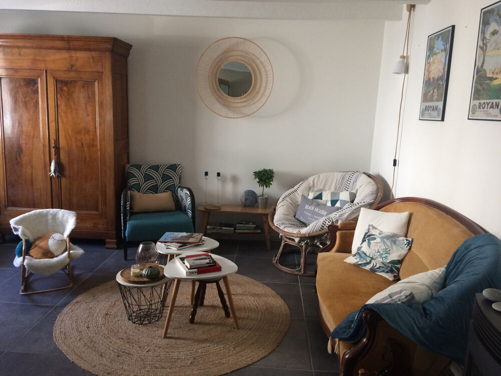 Vente Maison Maison 113 m2 avec 3 chambres dans le centre de Mortagne-sur-Gironde. Mortagne sur gironde