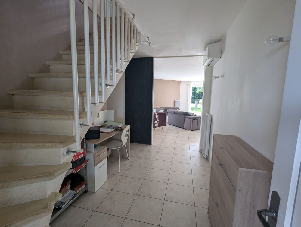 Vente Maison Maison familiale, 4 chambres, garage, jardin Ozillac