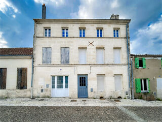 Vente Maison Maison de ville avec jardin et terrasse Pons