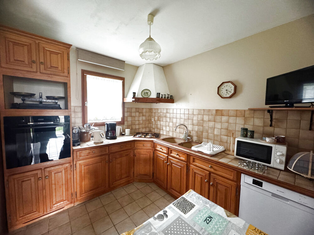 Vente Maison Maison de plain-pied au milieu de son jardin clos avec garage Mortagne sur gironde