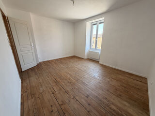  Appartement à louer 4 pièces 120 m²