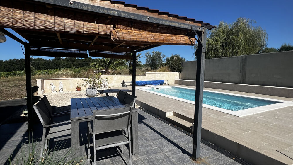 Maison 5 pièces 172 m² · à St Bonnet sur Gironde · 172 m² · 255 750 €