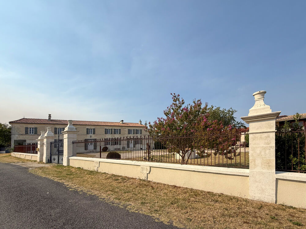 Vente Maison Propriété Charentaise au charme intemporel Mortiers