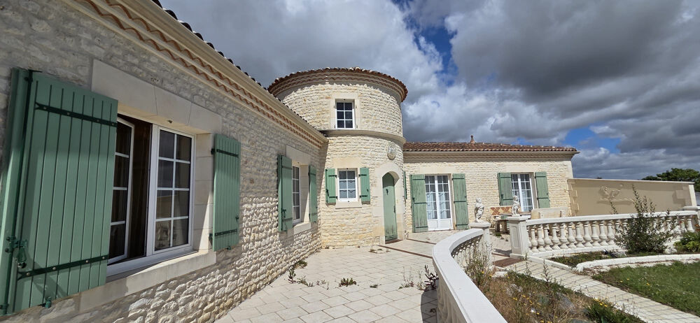 Vente Maison MAISON 197 M2, TERRAIN 3100 M2, GARAGE 71 M2, STUDIO St andre de lidon