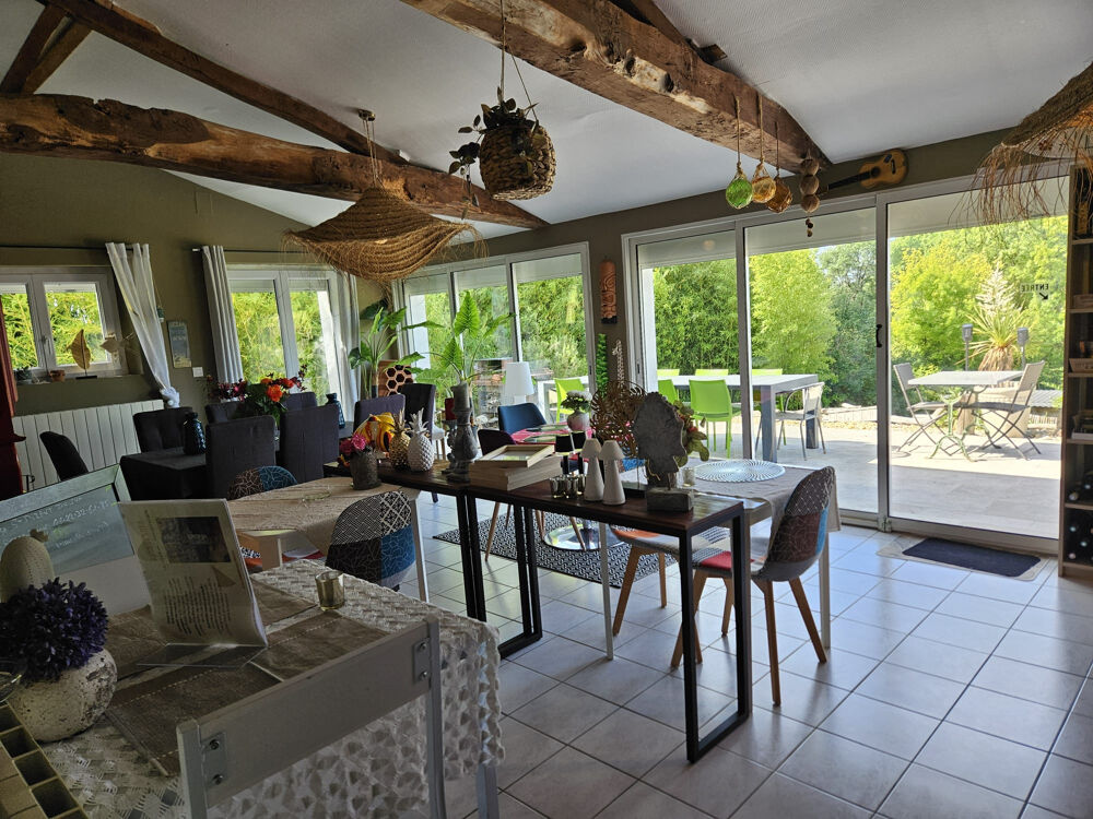 à vendre  Maison Saint-Dizant-du-Gua (17240)