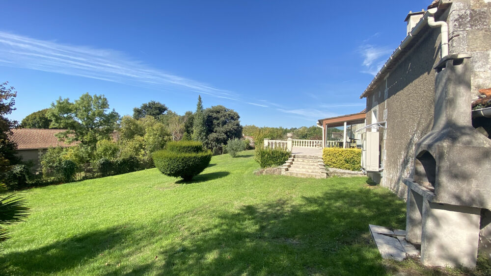 Vente Maison Propriété avec dépendance d'environ 285m2 près du pittoresque port de Chenac Chenac st seurin d uzet
