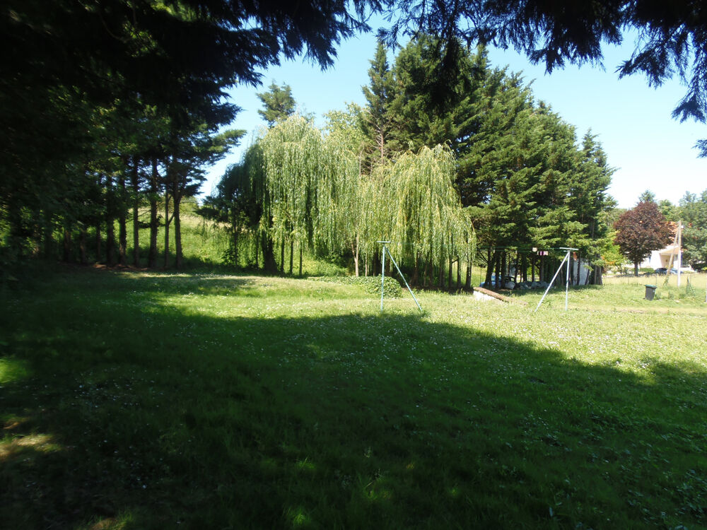 Vente Maison Charmante propriété individuelle avec deux chambres situées sur un terrain de plus de 1340 m2. Floirac