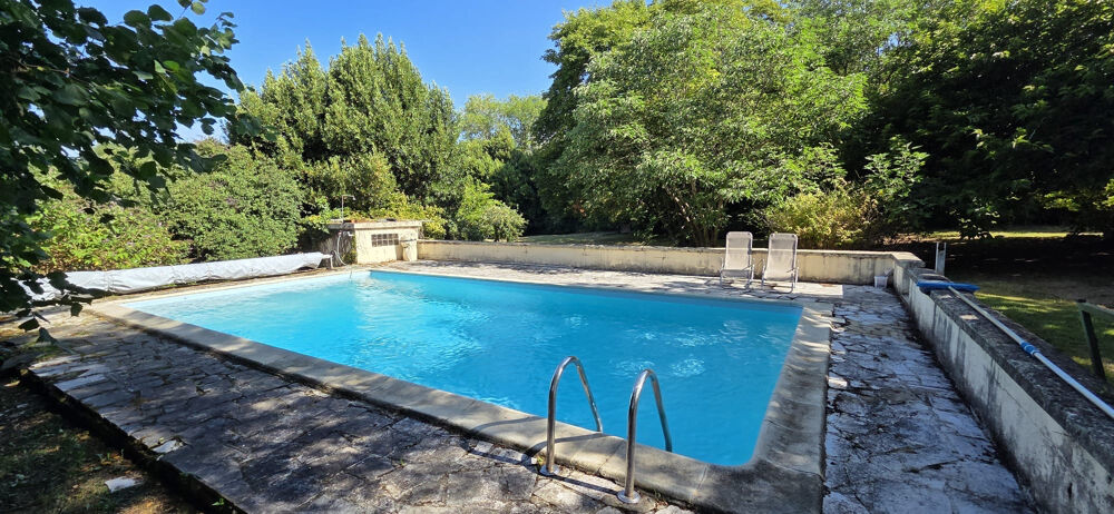 Vente Maison Maison Charentaise et familiale, 6 chambres, au calme avec piscine St dizant du gua