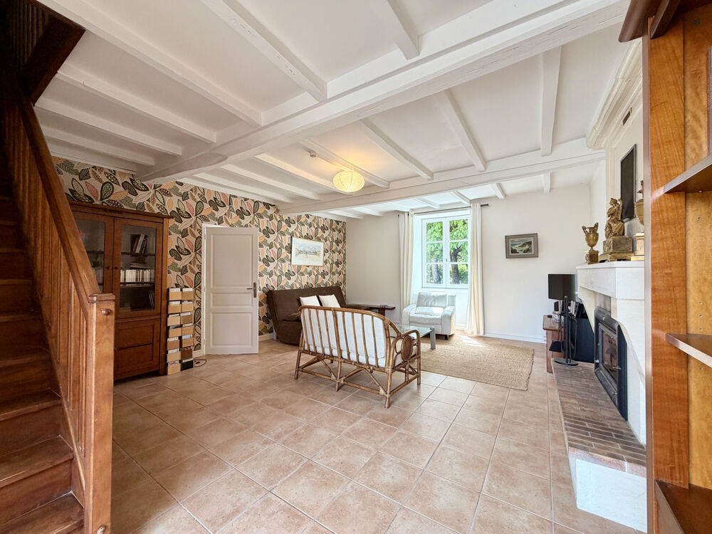 Vente Maison Maison 124 m2, 3 chambres, 618 m2 terrain St romain sur gironde