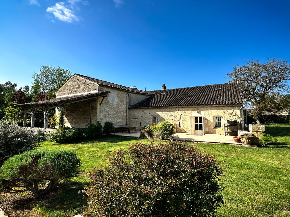 � vendre  Propri�t�/ch�teau Saint-Germain-du-Seudre (17240)