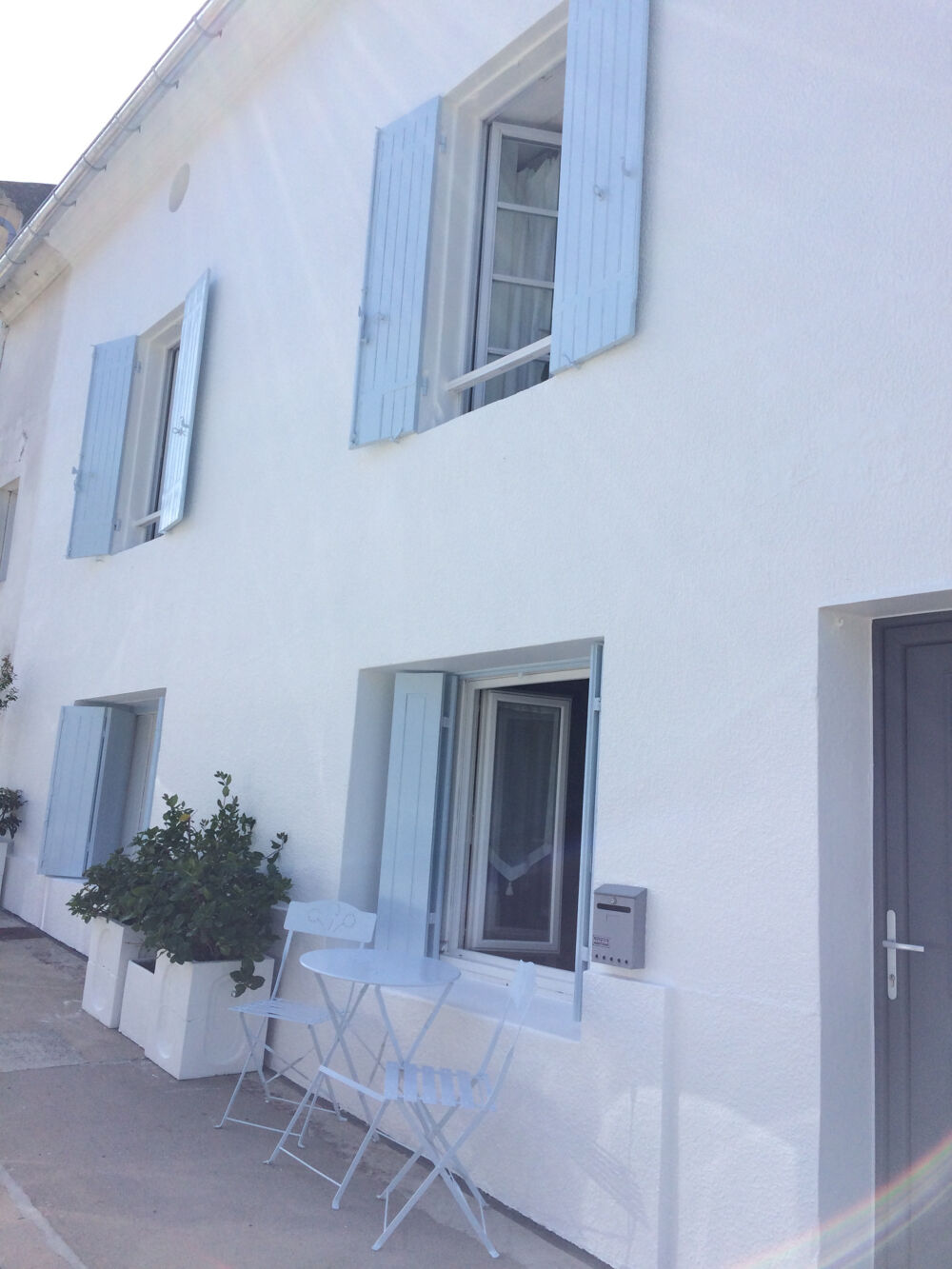Vente Maison Maison 113 m2 avec 3 chambres dans le centre de Mortagne-sur-Gironde. Mortagne sur gironde