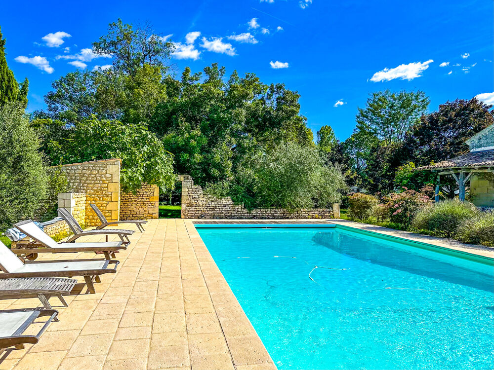 � vendre  Propri�t�/ch�teau Saint-Germain-du-Seudre (17240)