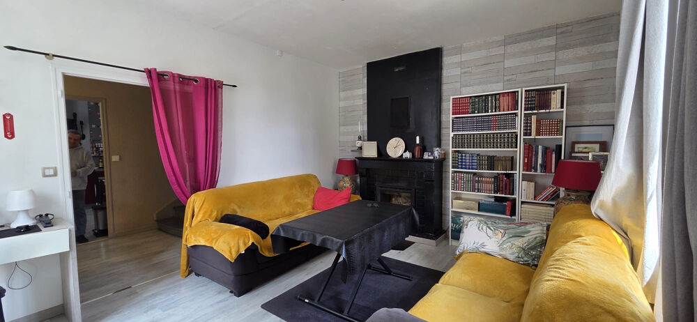 Vente Maison MAISON DE VILLE 81 M2, 2 CHAMBRES, JARDIN, GARAGE St fort sur gironde